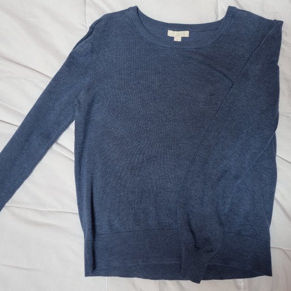 Blue sweater - Picture 1 of 2